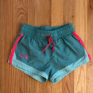 Under Armour Youth Girl’s Small Athletic Shorts in Teal and Pink